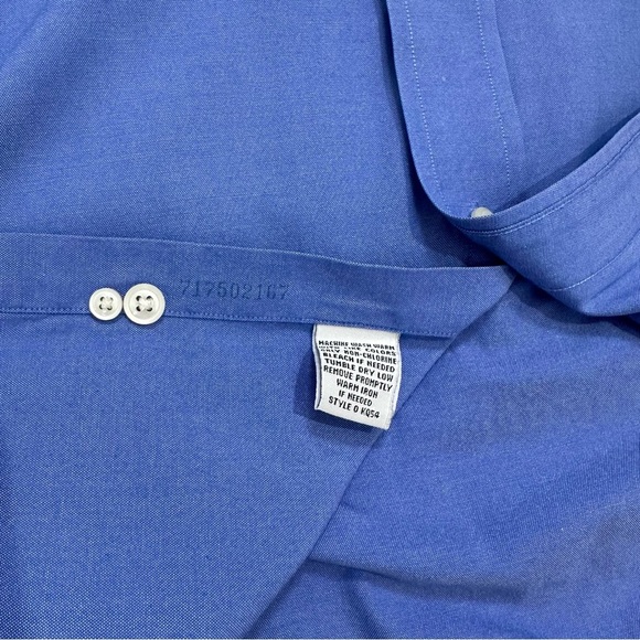 L.L Bean Men’s Blue 15/32 Long Sleeve Button Down Shirt - Picture 6 of 7